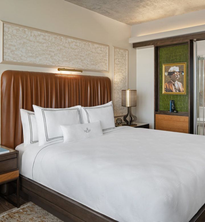 standard king guestroom