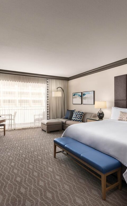 Superior guestroom with king bed, large headboard